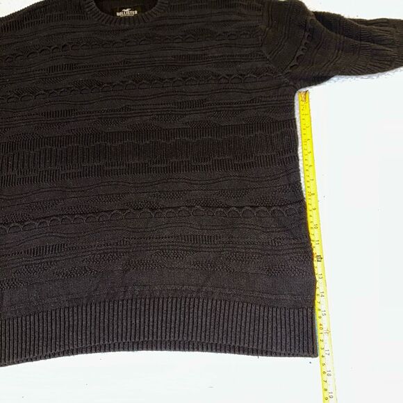 Hollister Men’s Solid Black Crew Cable Knit Sweater Size Large Gently Worn - Picture 9 of 12